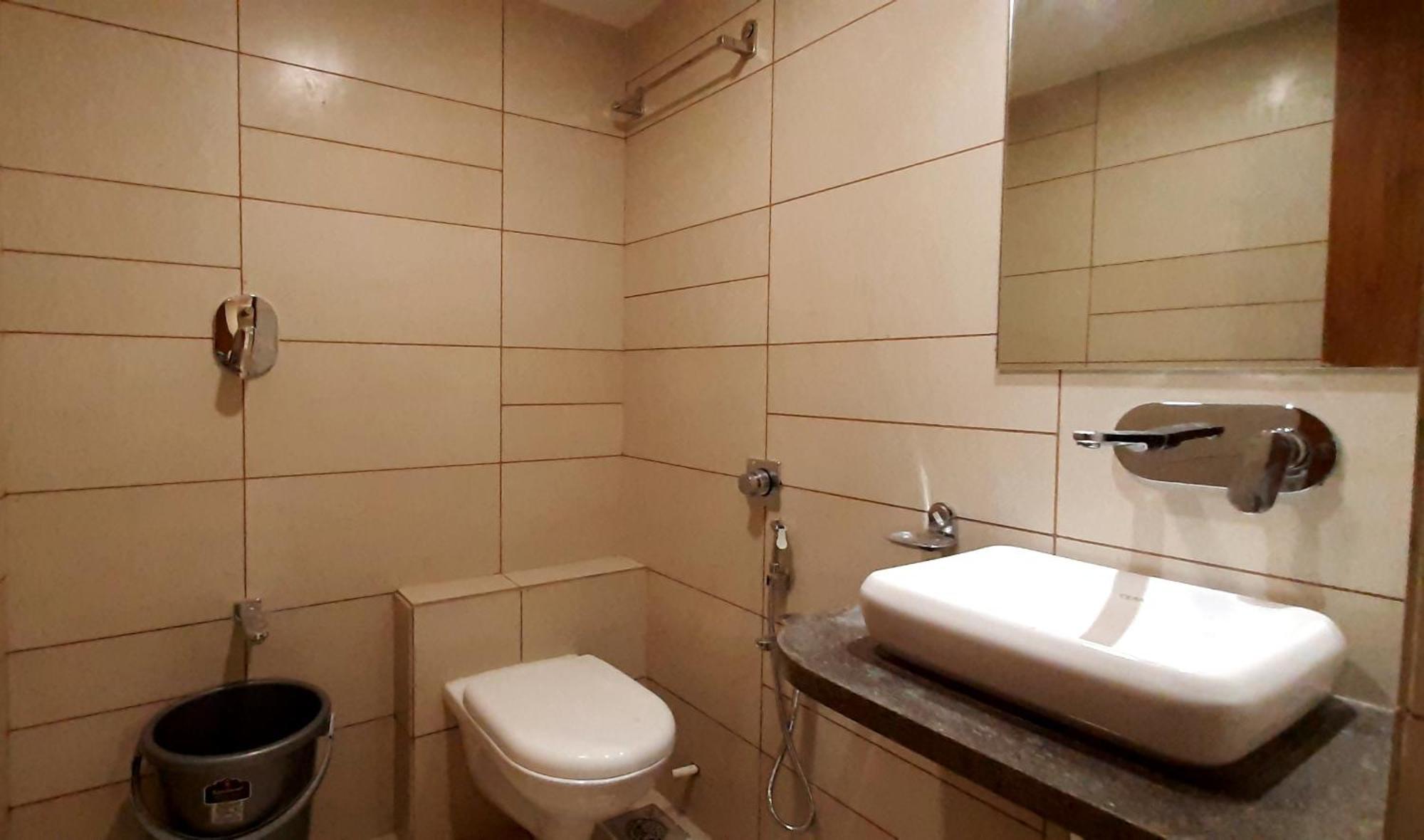 Hotel Kinara 阿穆达巴 外观 照片